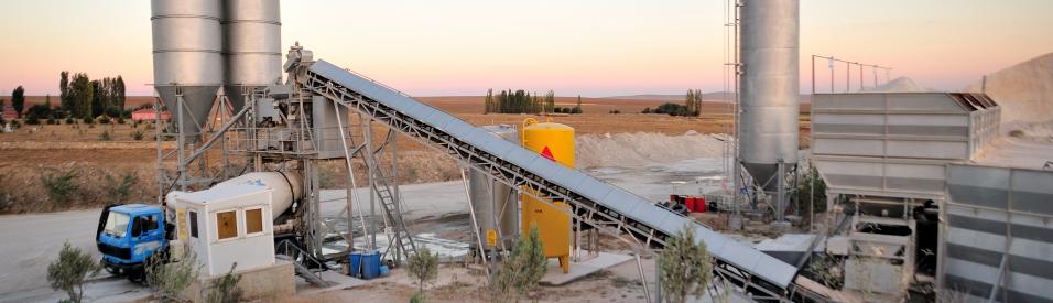 Centrale à béton de Konya Kulu en Turquie, groupe Vicat